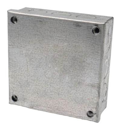 100 x 100 x 37.5mm (4 x 4 x 1.5″) Adaptable Box: Knockouts