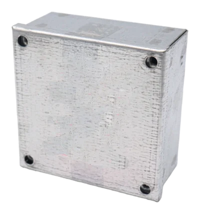 100 x 100 x 50mm (4 x 4 x 2″) Adaptable Bo: Plain