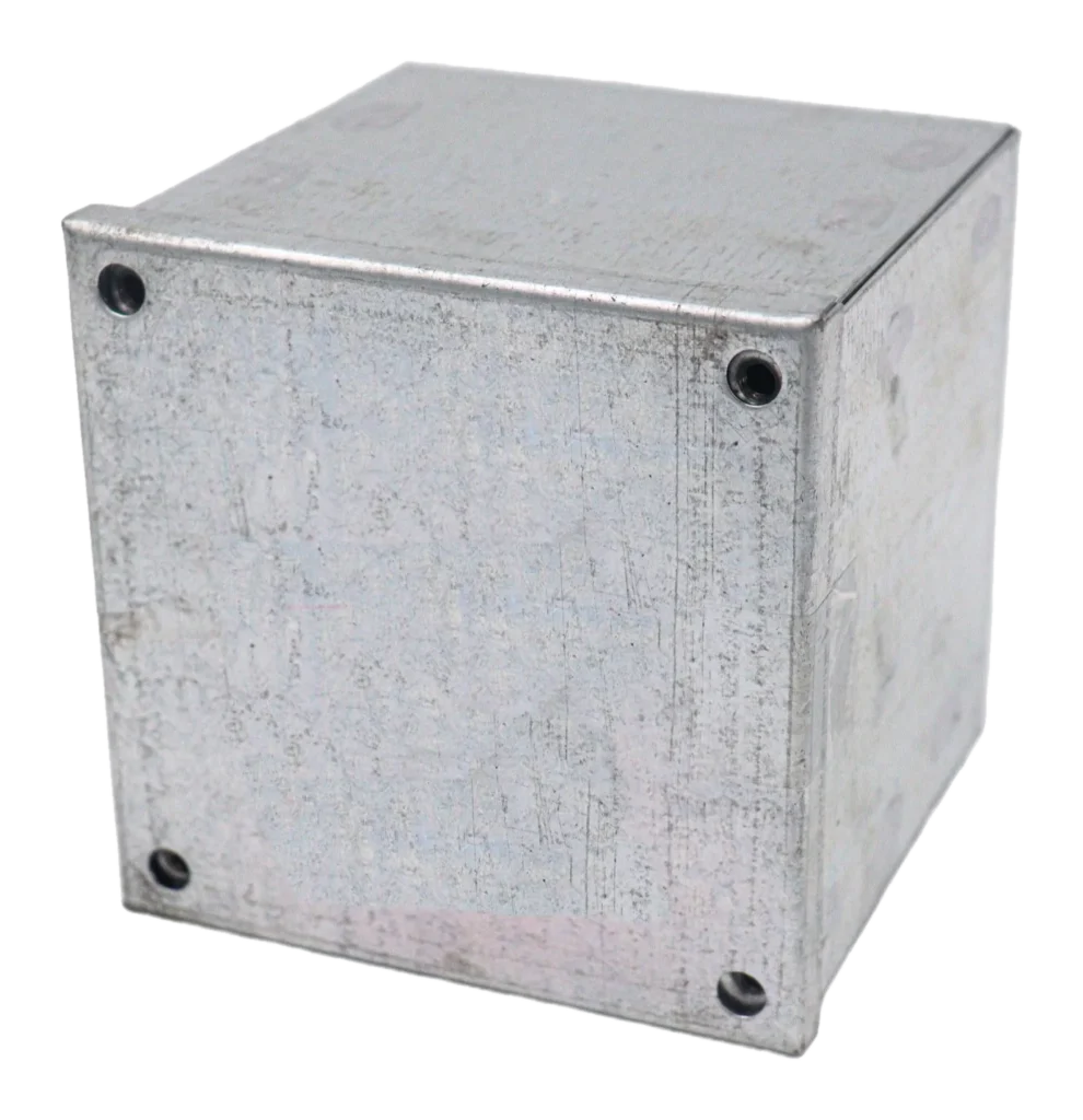100 x 100 x 100mm (4 x 4 x 4″) Adaptable Box: Plain