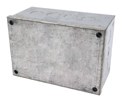 150 x 100 x 75mm (6 x 4 x 3″) Adaptable Box: Knockouts