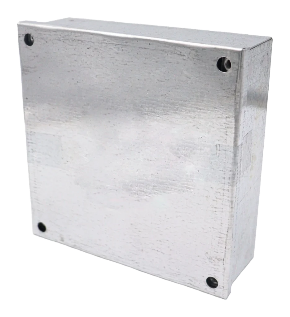 150 x 150 x 50mm (6 x 6 x 2″) Adaptable Box: Plain