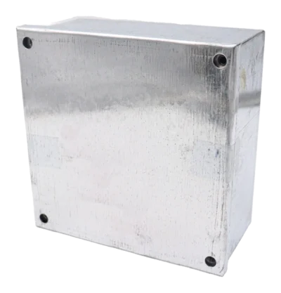 150 x 150 x 75mm (6 x 6 x 3″) Adaptable Box: Plain