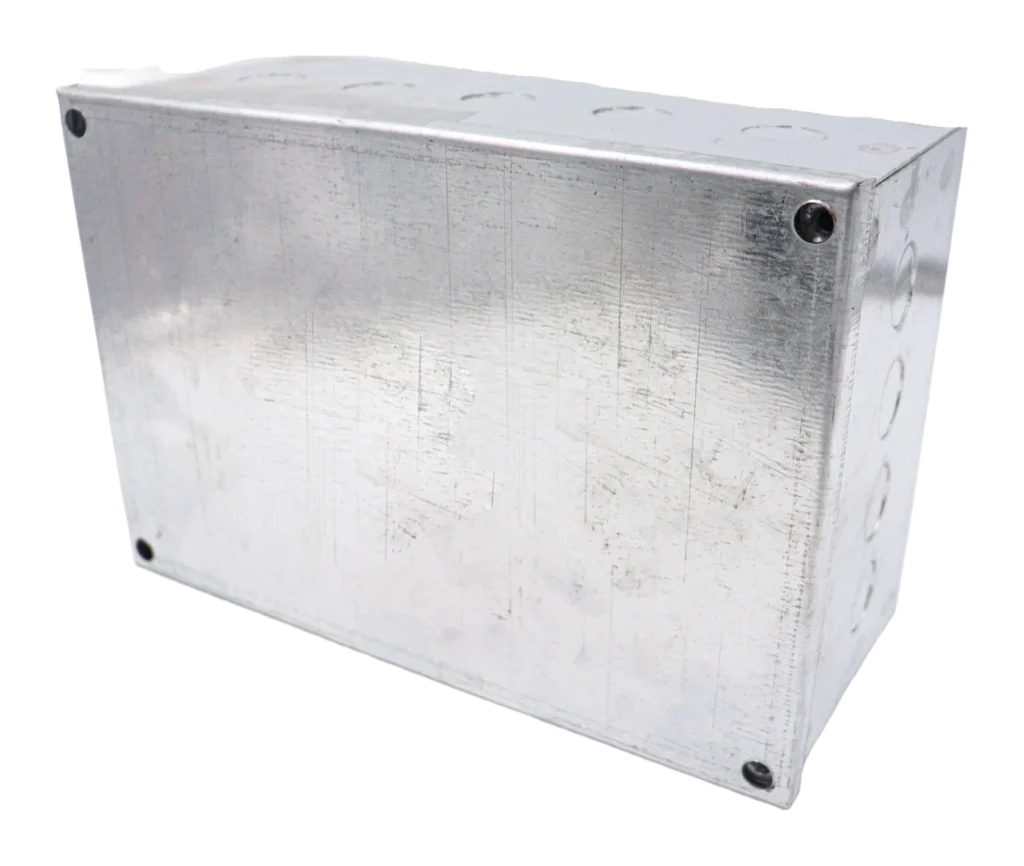 225 x 150 x 100mm (9 x 6 x 4″) Adaptable Box: Knockouts