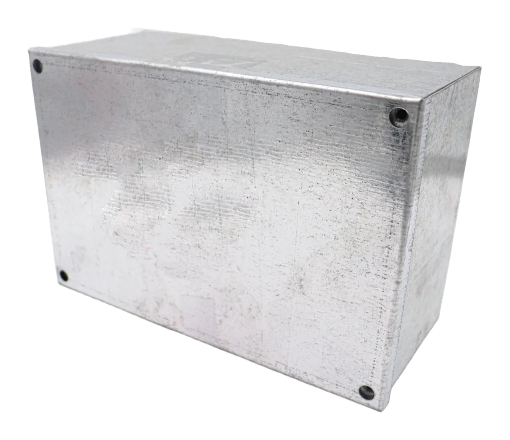 225 x 150 x 100mm (9 x 6 x 4″) Adaptable Box: Plain