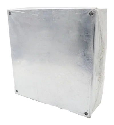 225 x 225 x 75mm (9 x 9 x 3″) Adaptable Box: Knockouts